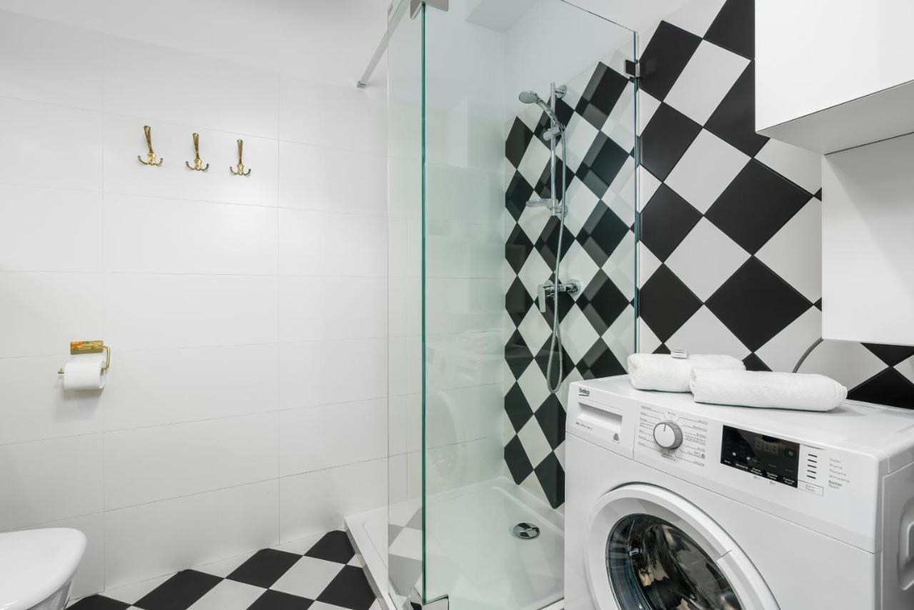 Apartment Poznan Mtp Chelmonskiego By Noclegi Renters Dış mekan fotoğraf