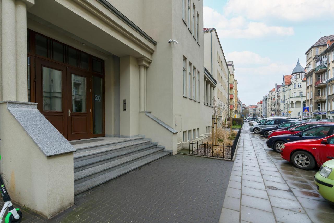 Apartment Poznan Mtp Chelmonskiego By Noclegi Renters Dış mekan fotoğraf