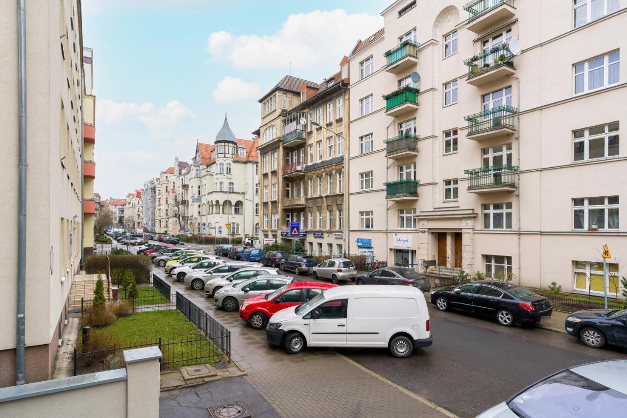 Apartment Poznan Mtp Chelmonskiego By Noclegi Renters Dış mekan fotoğraf