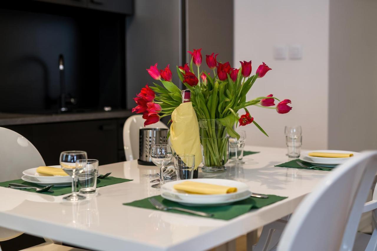Apartment Poznan Mtp Chelmonskiego By Noclegi Renters Dış mekan fotoğraf